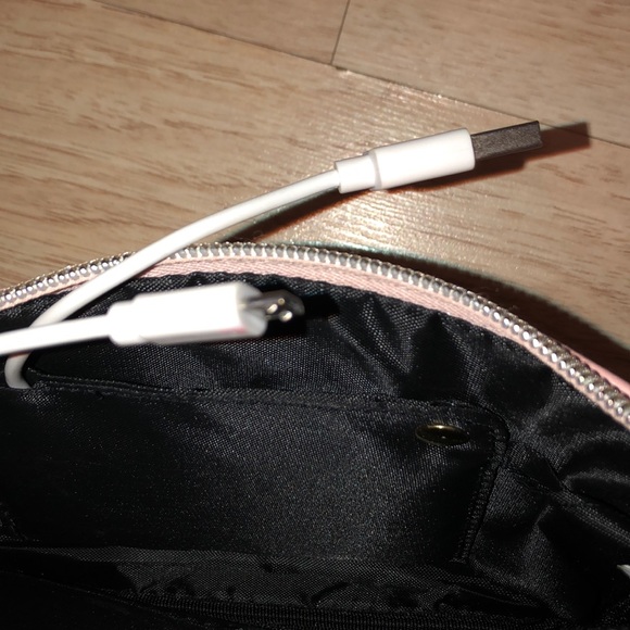 💕💕👛 - Picture 3 of 3